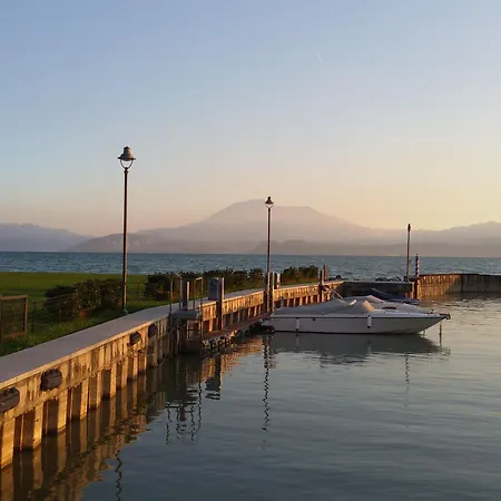 Yachting Mistral Готель